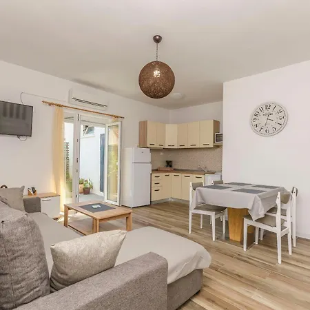Σπίτι διακοπών House Sanja *
