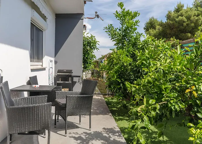 House Sanja 別荘 *